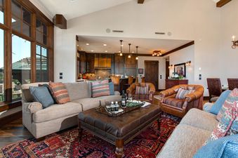 A cozy living area in Arrowleaf Overlook.