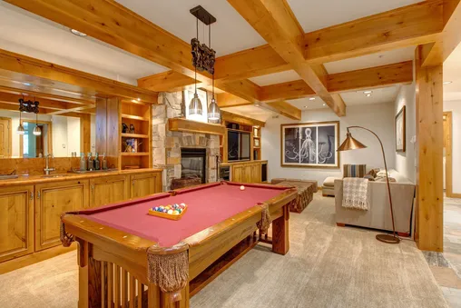 Games Room with Pool Table