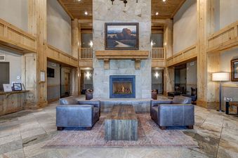25 Silverado Lodge