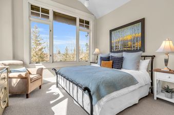 23 Full Circle Estate