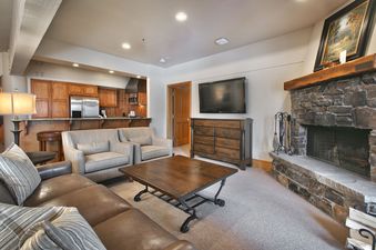 Stein Eriksen Lodge Luxury Two Bedroom Suite with Hot Tub