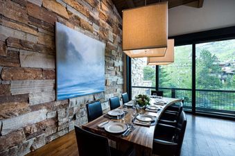 08 Dining