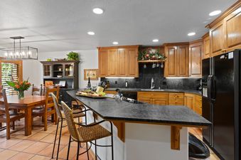 Deer Lake Village 2478