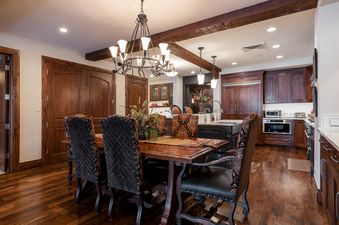 07 Dining and Kitchen