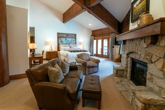 Stein Eriksen Lodge Luxury King Room