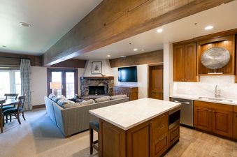 Stein Eriksen Lodge Luxury One Bedroom with Hot Tub