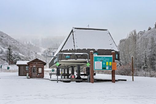Walk to the Arrowbahn Lift