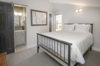 Bedroom 2 with Queen Bed