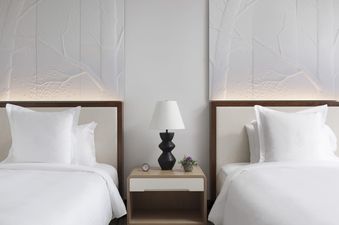 Four Seasons Valley Side Accessible Room