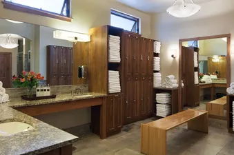 The-Stonebridge-Inn Fitness Center Locker Room