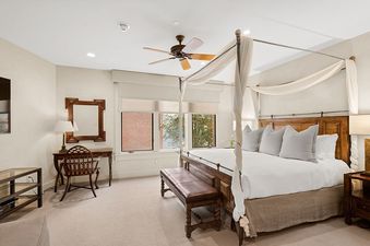 07 Bedroom