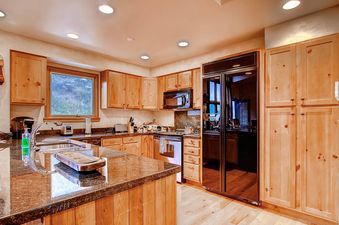 04-Meadows-Townhomes-N4-Kitchen1