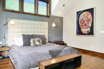 21 Primary Bedroom