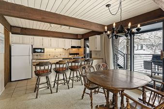 04 Dining And Kitchen
