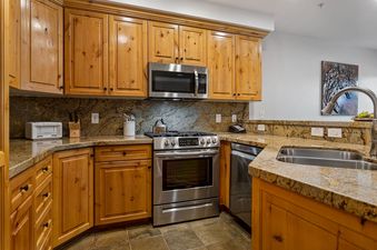 Trails End Lodge 104
