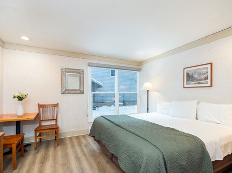 Mountainside Inn 206