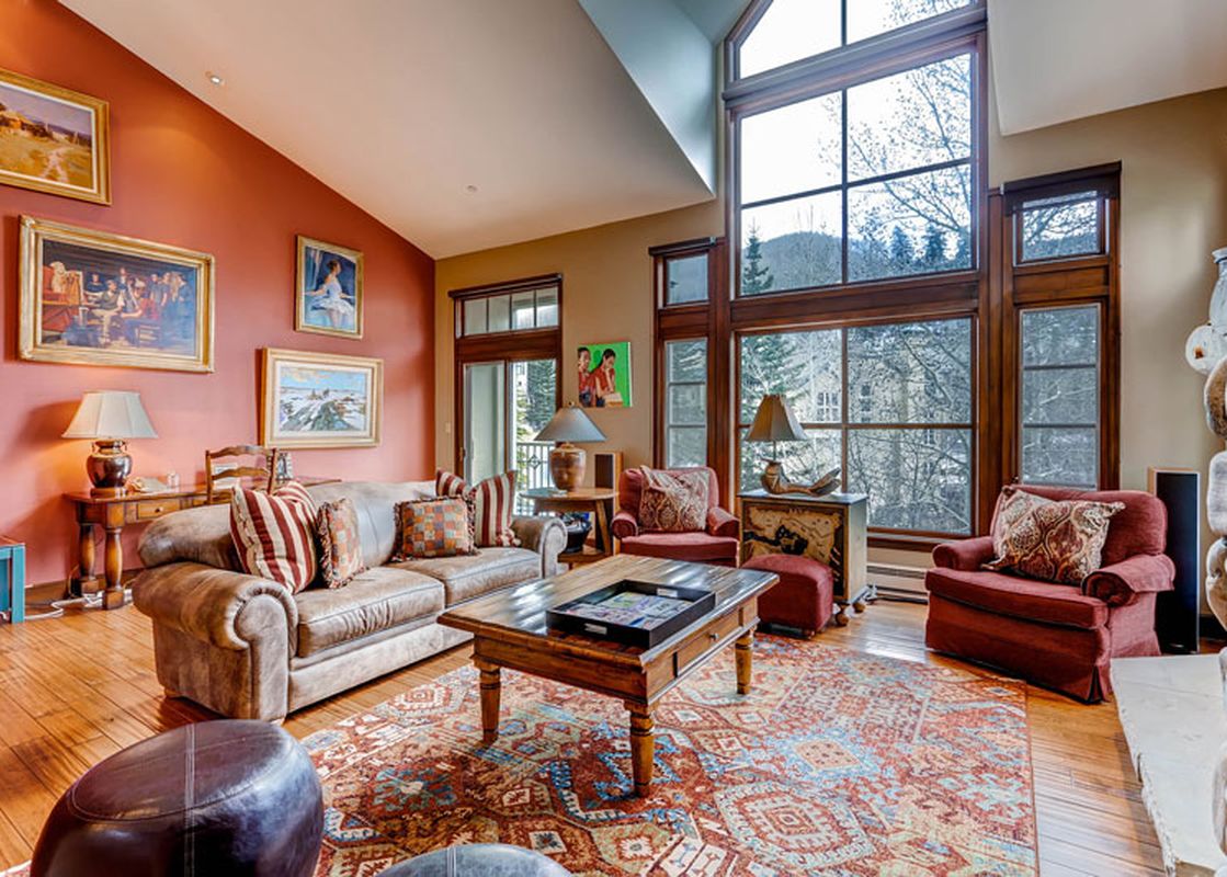 01-Meadows-M1-great-room-1