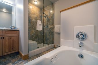 Bear Creek Lodge 205C
