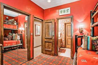 EastWestResorts HS210 Bunkroom-2