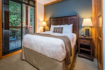 First Tracks Lodge Master Bedroom