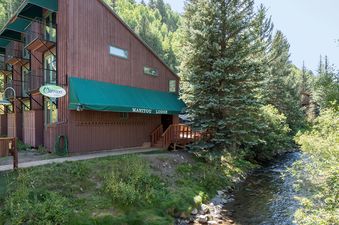 Manitou Lodge
