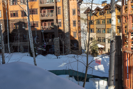 Ski-in/ski-out convenience
