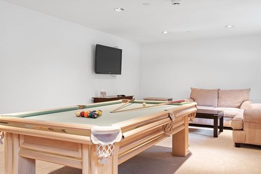 Games Room with Pool Table