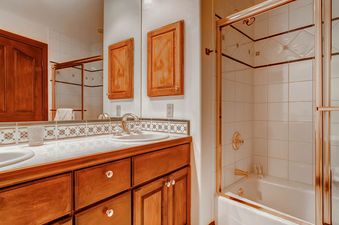 16-oxford-court-105-bath-a1