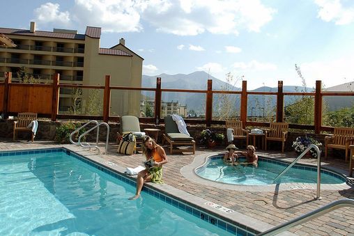 Outdoor Community Pool & Hot Tub