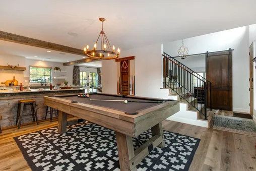Games Room with Pool Table