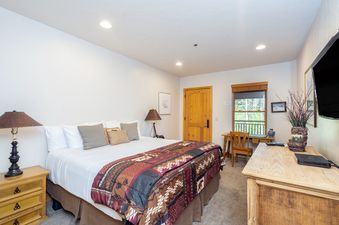 Bear Creek Lodge 107
