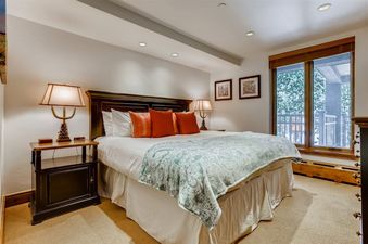 08 Village Center Condo 4J