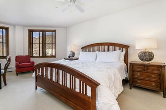 09 Bedroom