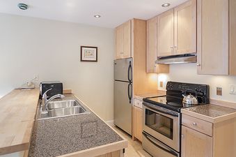 Mountainside Inn 104