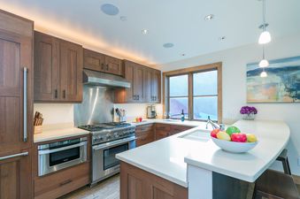 04 Kitchen
