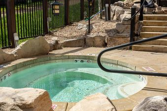 Arrowleaf Hot Tubs