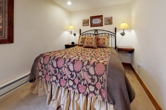 08 The Landmark L220
