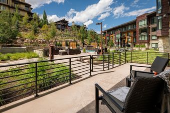 14 Lift 301 Patio with Pool Access
