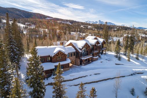 Ski-In/Ski-Out