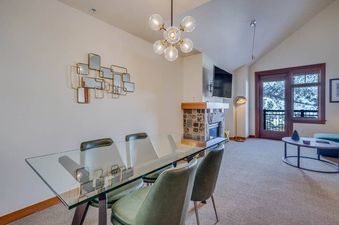Capitol Peak Lodge 3401