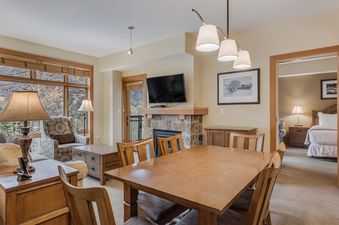 Capitol Peak Lodge 3205/3207