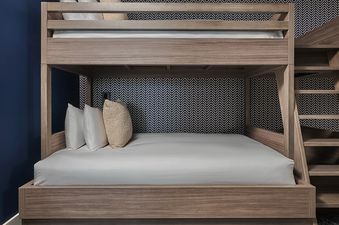 Pendry Four Bedroom Peak View 3 Kings and Bunks