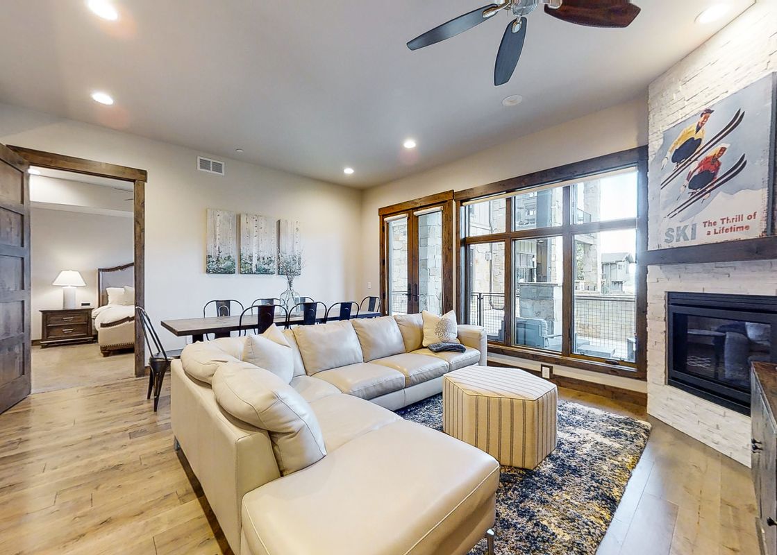 02 Canyons Village Unit 1