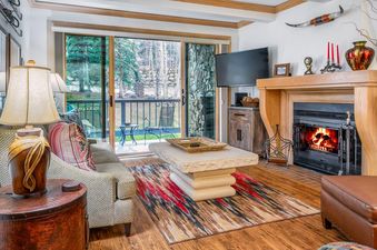 04 Living Room