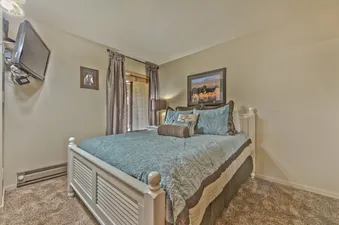 13 Bedroom