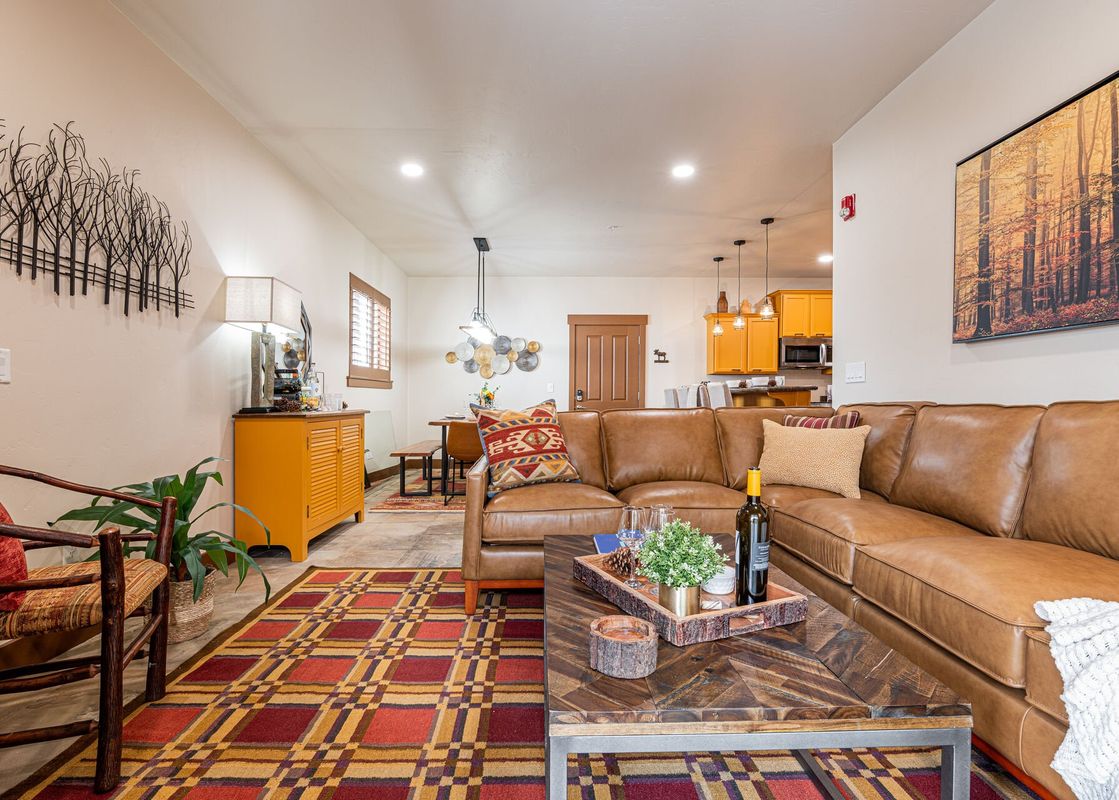 04 Living Room