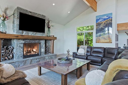 Multiple Fireplaces