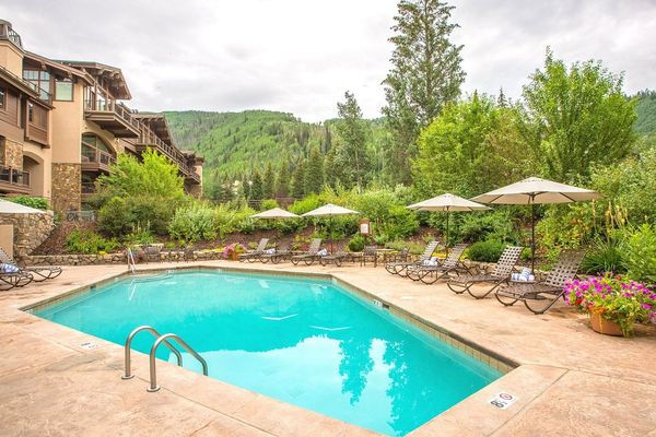 Manor Vail Pool
