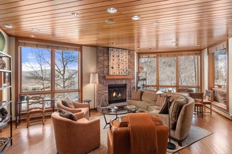 01 Living Room