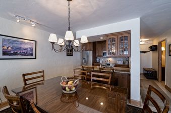 Vails Mountain Haus Two Bedroom Mountainside